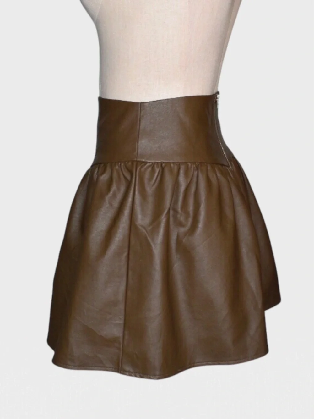 vestique features faux